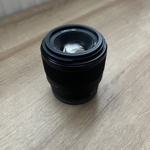 Sony 50mm f/1.8 FE Lens for E-Mount SEL50F18F, Prime Portrait