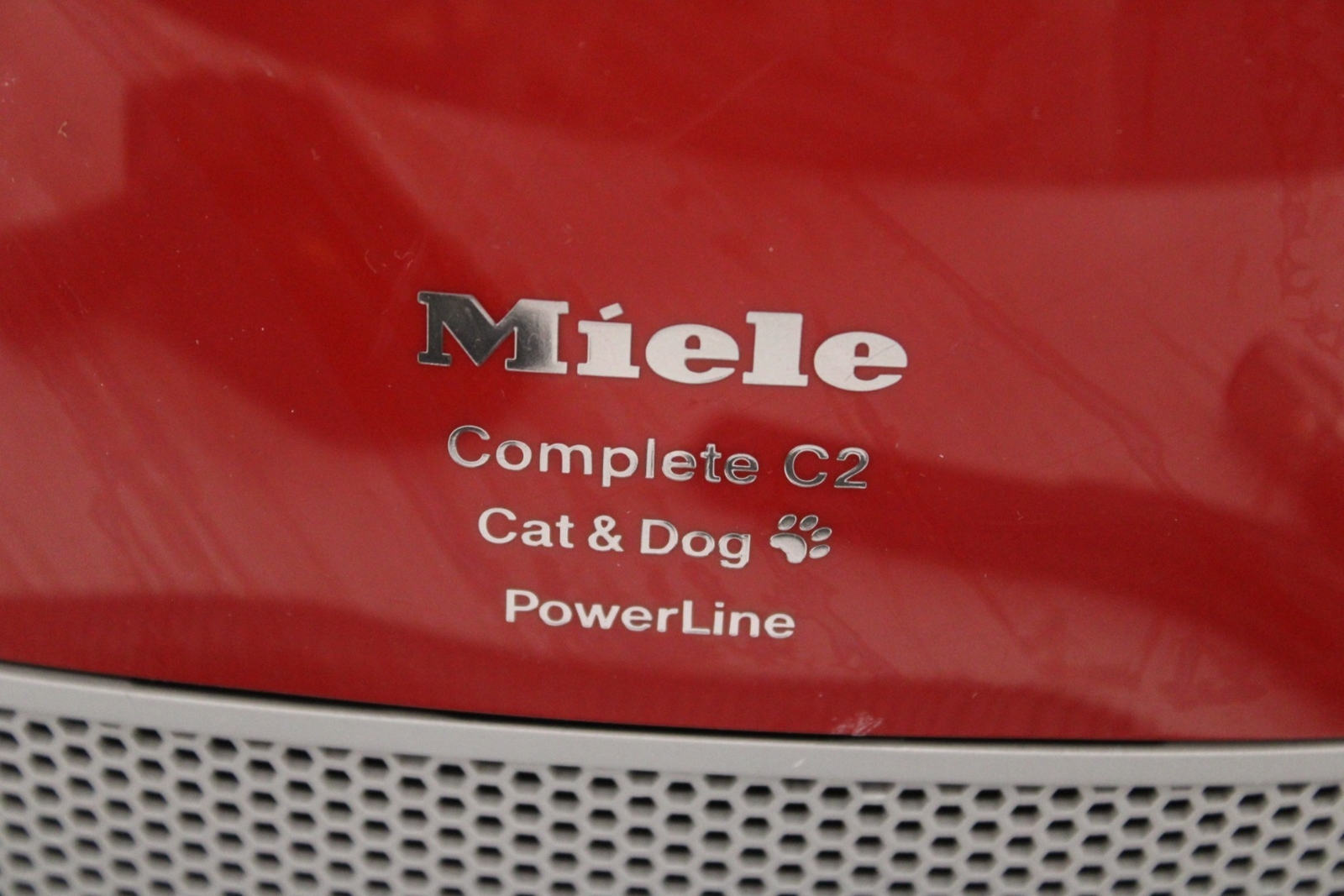 MIELE Complete C2 Excellence PowerLine Bagged Cylinder Vacuum Cleaner B77 eBay