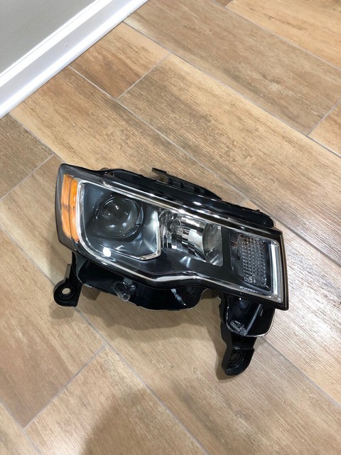 2017-2019 JEEP GRAND CHEROKEE OEM RIGHT SIDE HALOGEN ...
