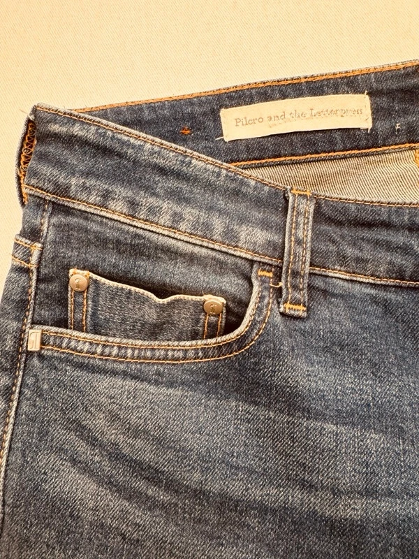 Rag & Bone Women's 28x33 Dark Blue Distressed Raw Hem Cropped Denim Jeans 2998 - Image 2 of 4