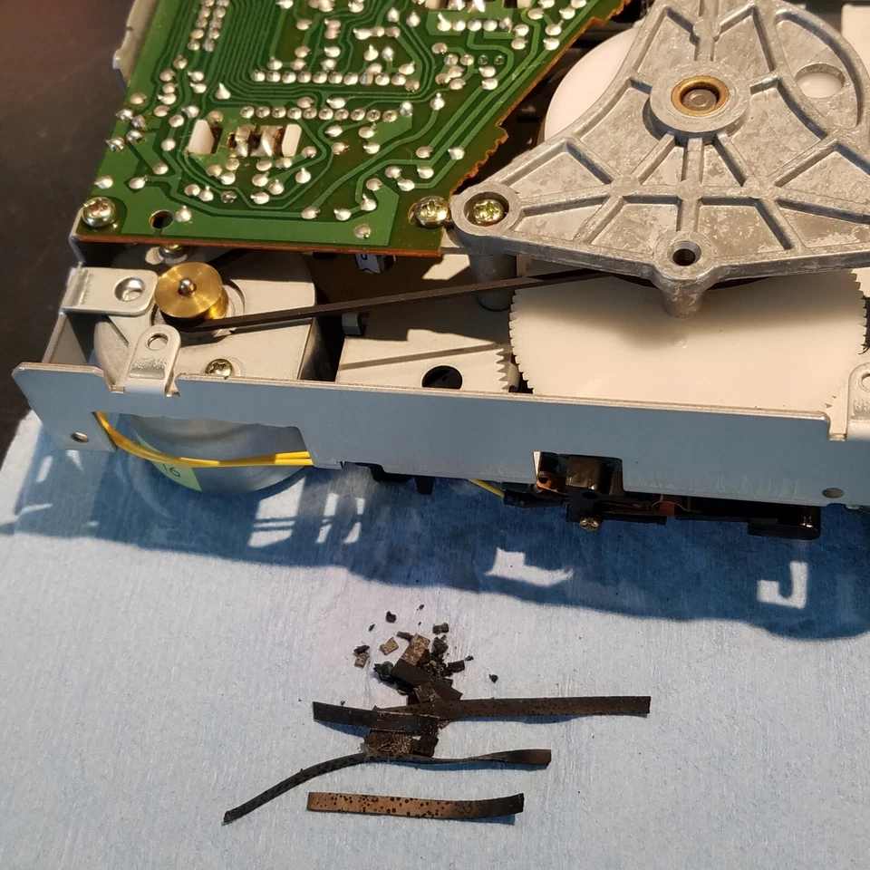 Sistema de consola Sharp Twin Famicom negro AN-500B CINTURÓN NUEVO PROBADO IMPORTACIÓN Japón Foto 2 de 4