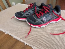 Under Armour UA ASSERT 6 ATHLETIC SHOES SIZE 1Y