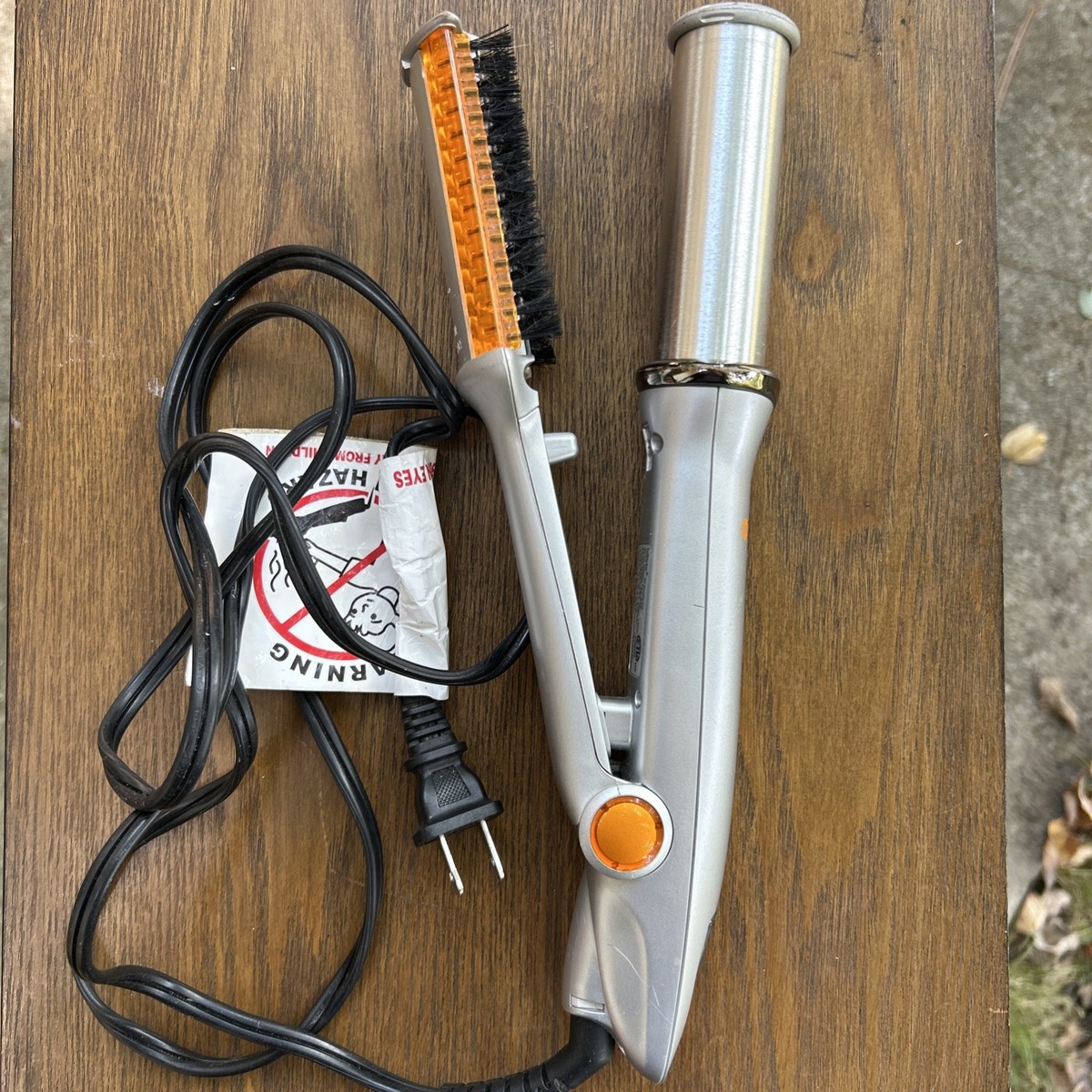 Instyler Rotating Hot Iron Hair Straightener Brush IS1001 w/ Guard Beauty  Date