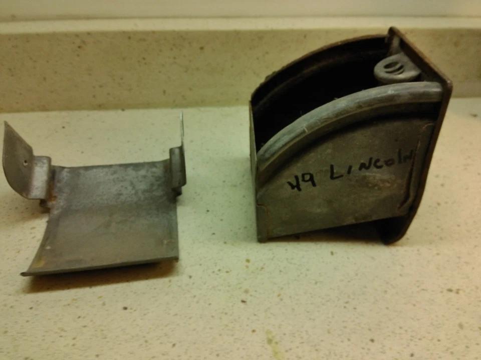 Conjunto de bandeja de cinzas painel Lincoln Cosmopolitan 1949-1951 - Imagem 2 de 4