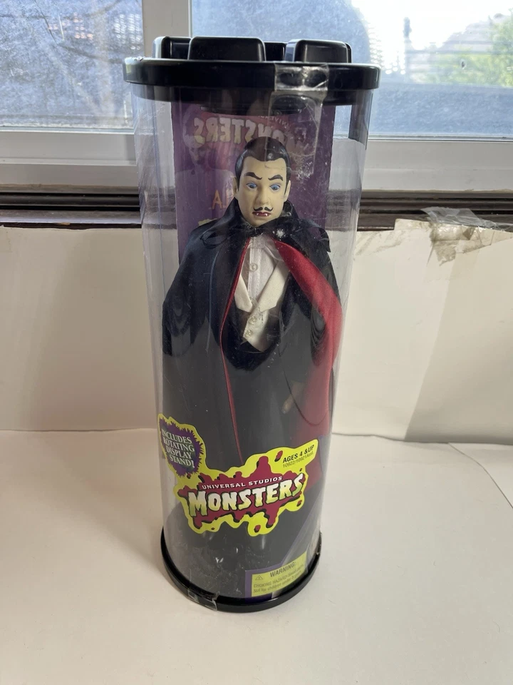 1998 Universal Monsters The Son of Dracula Figure Hasbro Signature Series NIB - Image 2 of 4