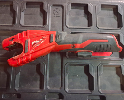 Milwaukee 2471-20 M12 Copper Tubing Cutter 1/2 in to 1-1/8 in