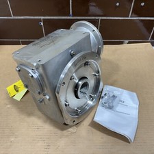  NEW Sterling Electric 1221885 2000RA Worm Gear Reducer 2.348HP Ratio 40:1