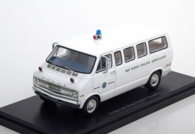 NEO Scale Models Dodge Sportsman San Diego Polizei Ambulanz 1/43 Resin Van 1973