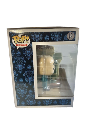 PoP! Town Funko Haunted Mansion Attraction & Butler #19 Disney
