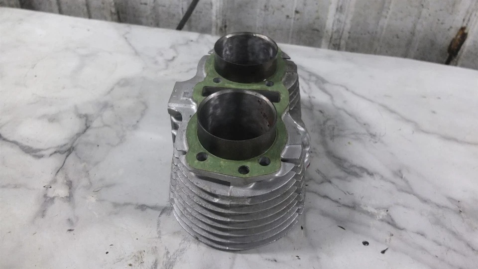 75 Honda CB500 CB 500 T CB500T Engine Motor Cylinder Jug  - Imagem 4 de 4