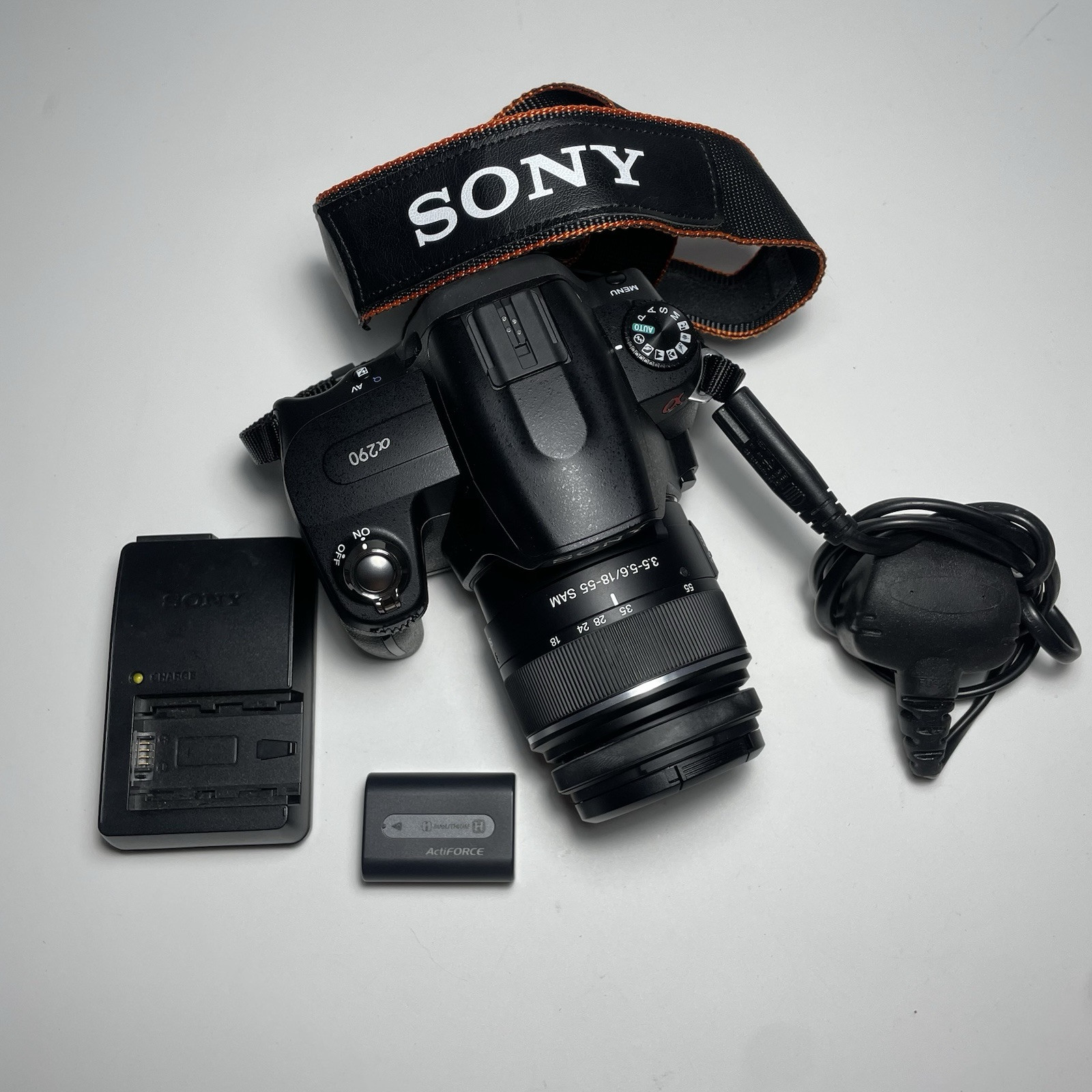 Sony Alpha A290 14.2MP DSLR Camera 18-55mm Lens Tested + Charger, Battery