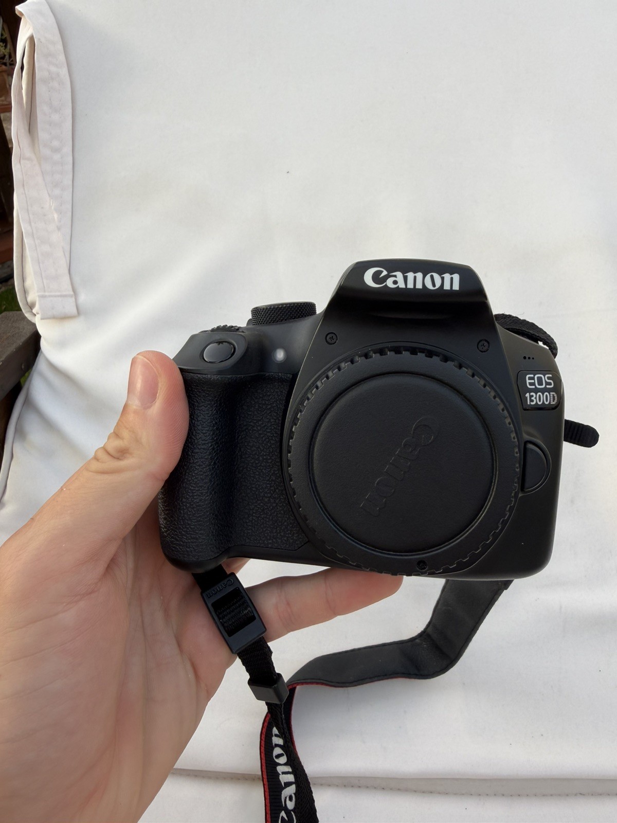 canon eos 1300d con obiettivo 18-55mm, scatola d’acquisto e borsa