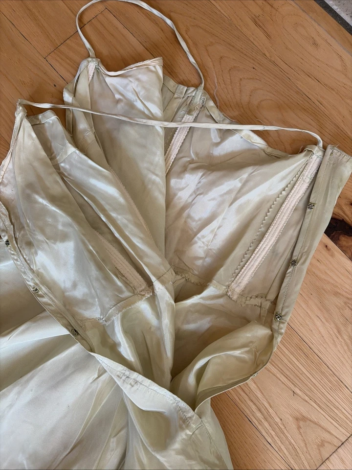 ¿De colección años 60 con aros de nailon talla mediana? Verde menta Foto 4 de 4