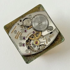 Gruen Cal 335 Watch Movement For Parts Balance Fork Spring Bridge