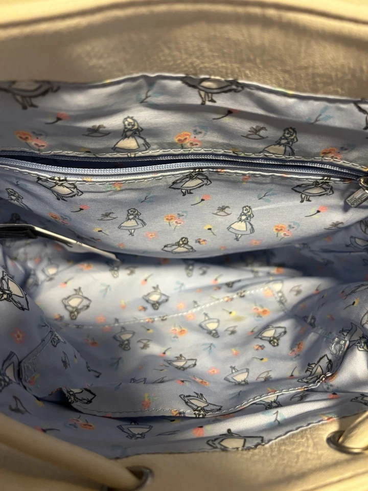 Мини-рюкзак на шнурке Loungefly Disney Alice In Wonderland с вышивкой в цветочек - Изображение 3 из 4