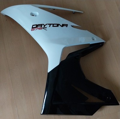 Neue Seitenverkleidung Triumph Daytona 675R, Bj. 2013-2017 Die linke komplette