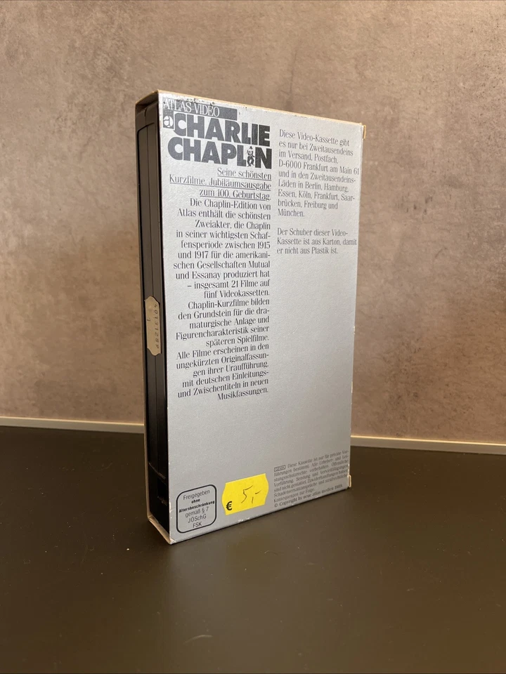 Charlie Chaplin VHS Videocassette Der Tramp Pappbox - Bild 3 von 3