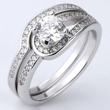 Lovely Wedding /Engagement Set Ring W/ 2 Carat CZ in 925 Sterling silver Sz 7