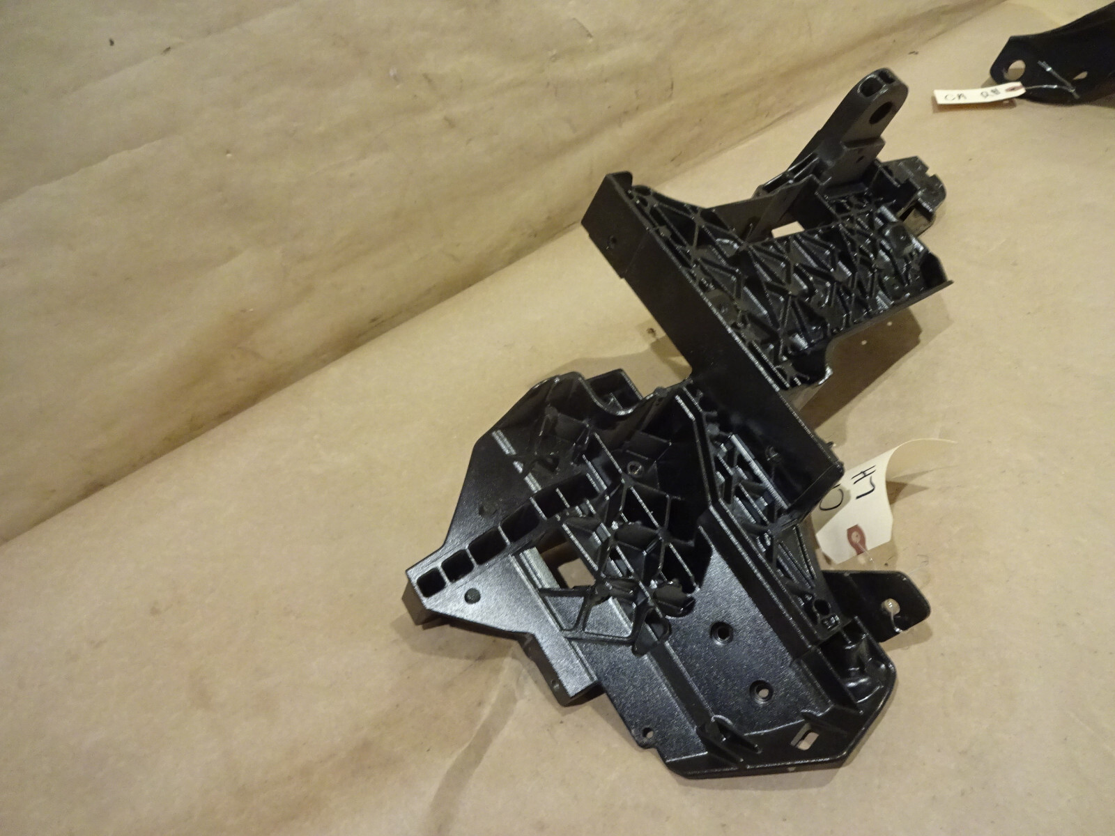 Ferrari California-LH Rear Section Off Of The Roof Kinematic /Hinge P/N 86545800