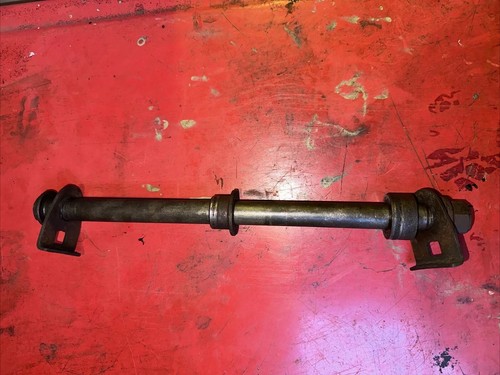 Suzuki GSF 600 Bandit Hinterrad Spindel Achse 2000 bis 2004 GSF600