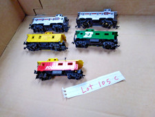HUGE LOT 105C  BURLINGTON CABOSSE LOT 5 CARS