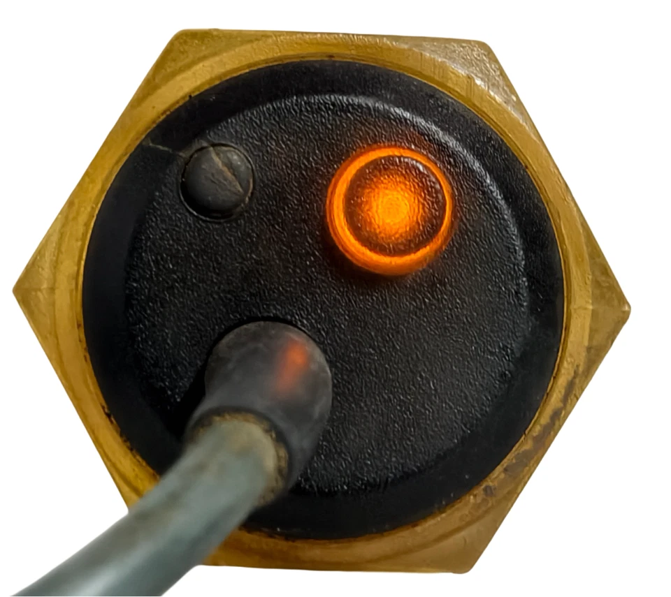 Carlo Gavazzi VP01E Proximity Switch Level Sensor, Optical, NPN NC Sens optical - Image 2 of 4