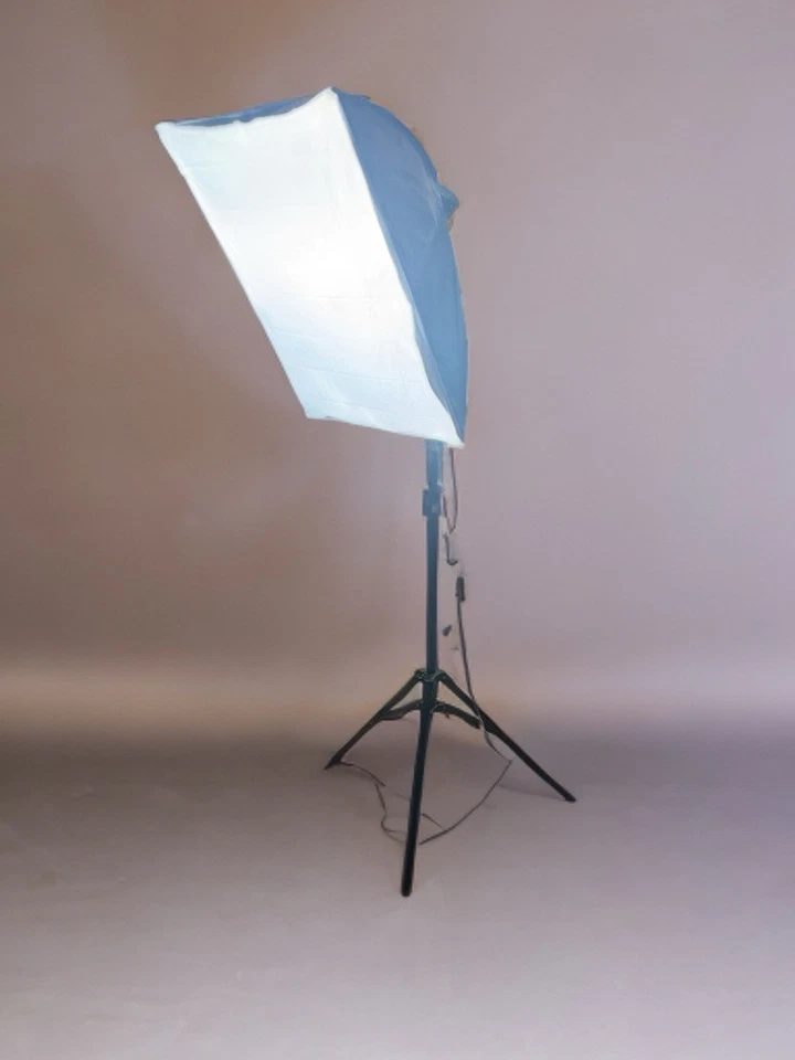 LS Photo Studio Pro, Light Softbox w/ diffuser cover, 20X 27 Inch Snap Open - Image 3 of 4