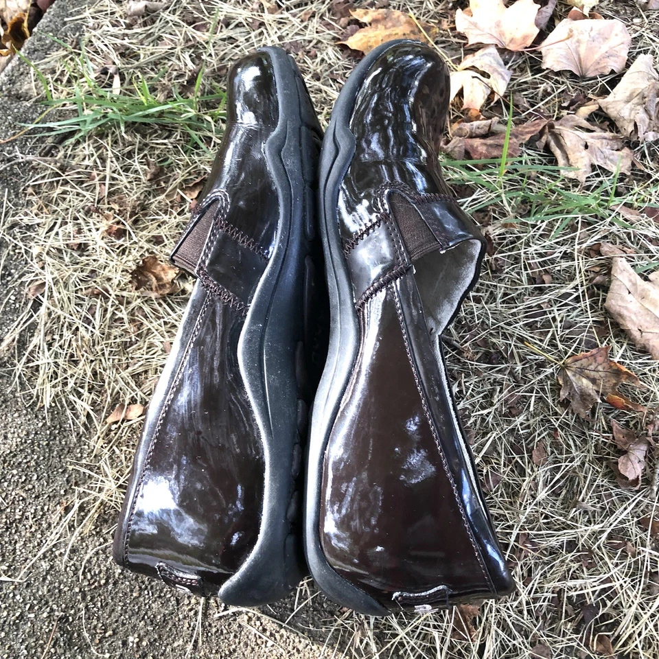 Ahnu Jackie 一脚蹬鞋女式 7.5 码棕色漆皮舒适 — 第 3/4 张图片