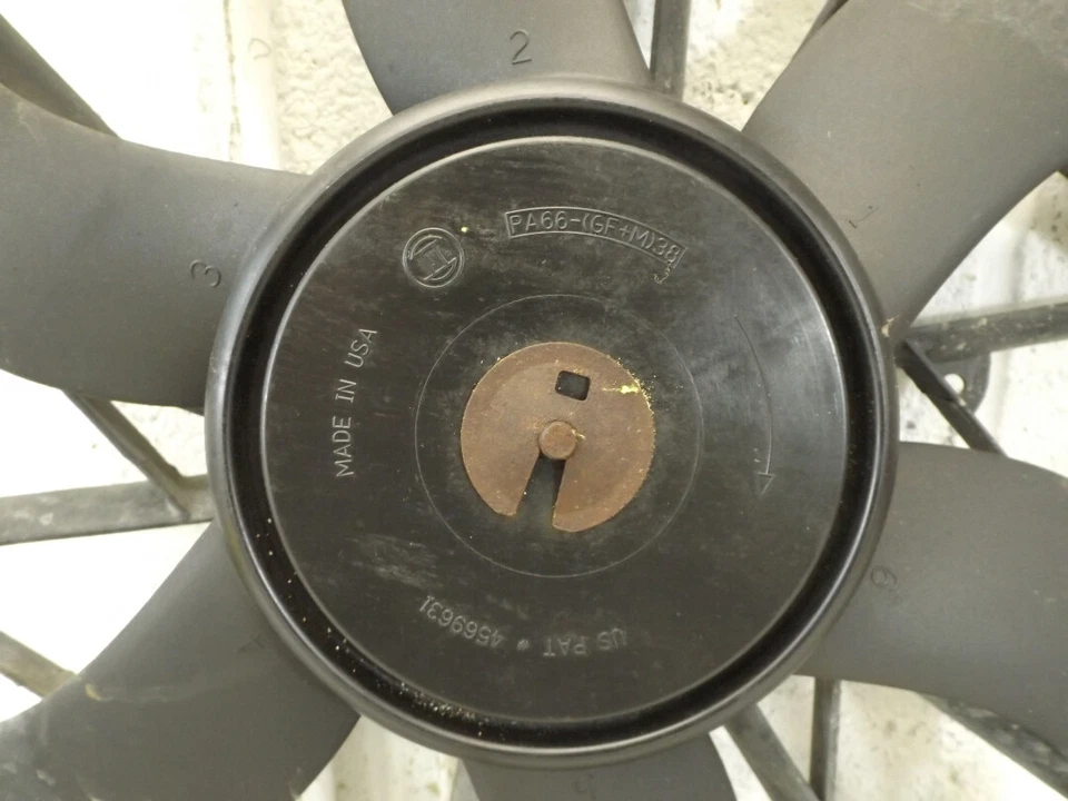 1999-2004 Jeep Grand Cherokee Engine Cooling Fan Assembly Used OEM 52079528AB Foto 3 de 4