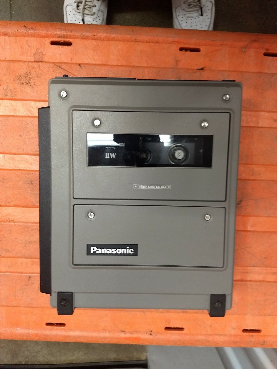 Panasonic AU-500 ポータブルビデオカセットレコ―ダ― Panasonic AU-500 MII Portable Video Cassette Recorder and