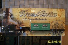1 werbetruck trassl bräu mit 2 grosse bierkästen  auf tieflader oft