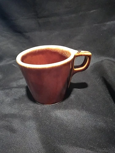 Hull Pottery Coffee Mug. (184)