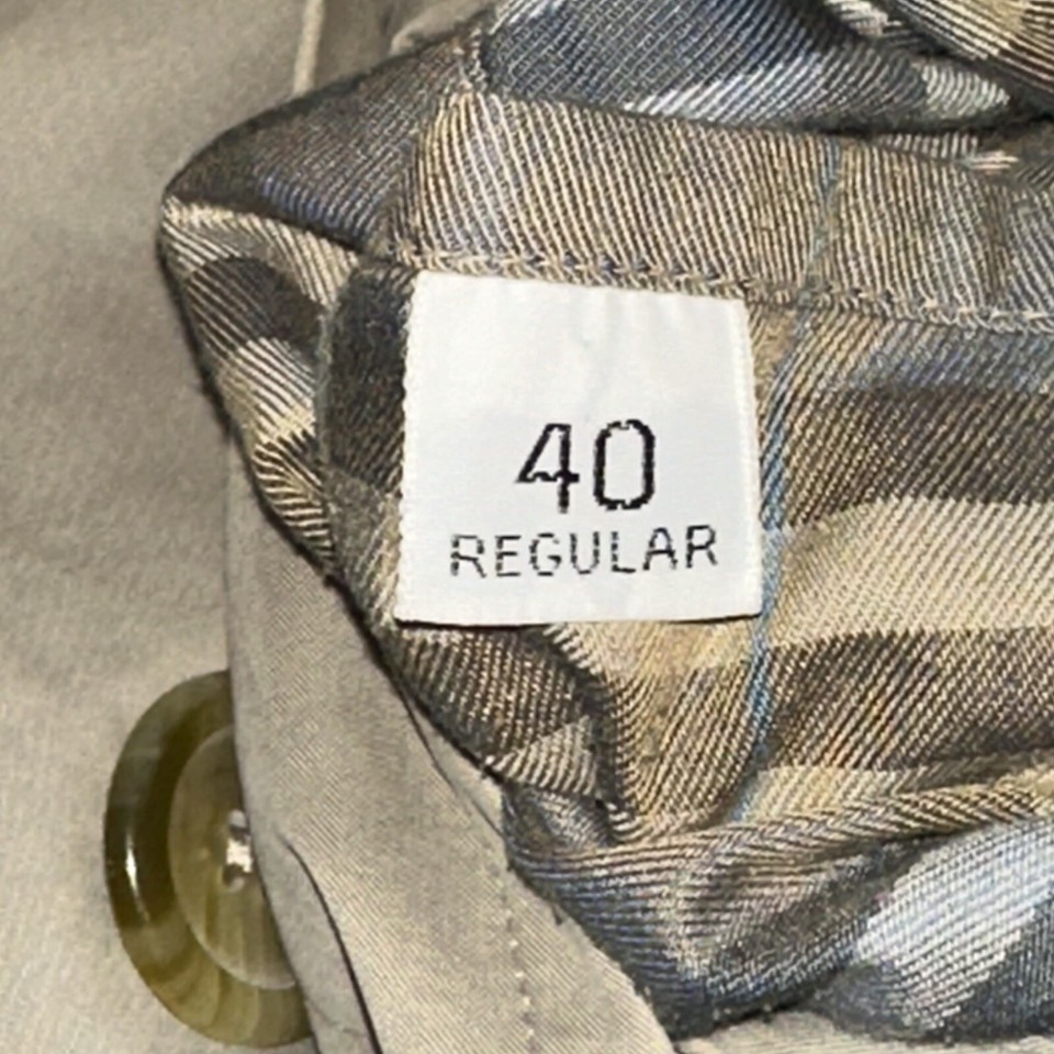 VINTAGE MENS BURBERRYS TRENCH COAT, 40 REG, Removable Wool Lining and