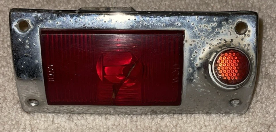 Willys Station Wagon 1952-1964 cromo cola y luz de freno bisel CB-19761 LH Foto 3 de 4