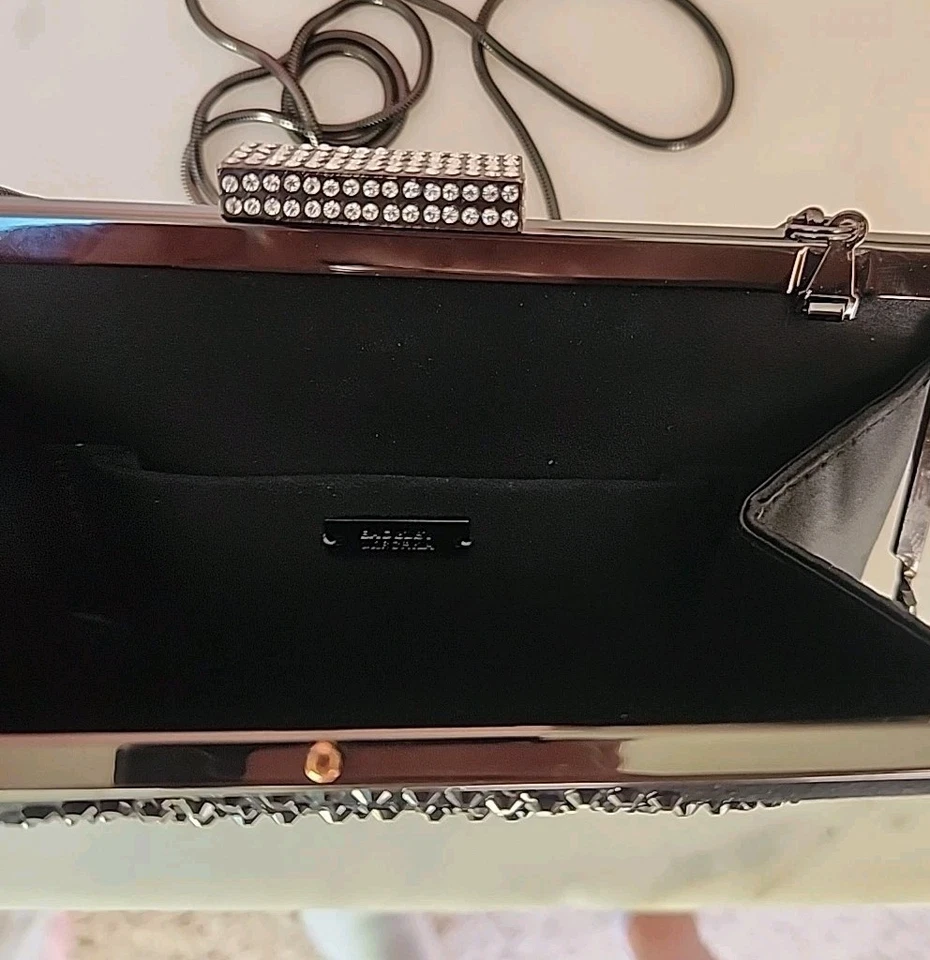 Bandolera sin asas BADGLEY MISCHKA - cadena sin asas de noche satinada negra con estrás Foto 4 de 4