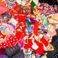 Japanese Kimono Fabric Scraps Lot - 40+ Pieces Vintage Assortment for Crafts