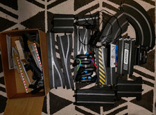 Scalextric Digital ARC PRO - 1/32 Slot Car Track C1388TF  6 Controllers  More