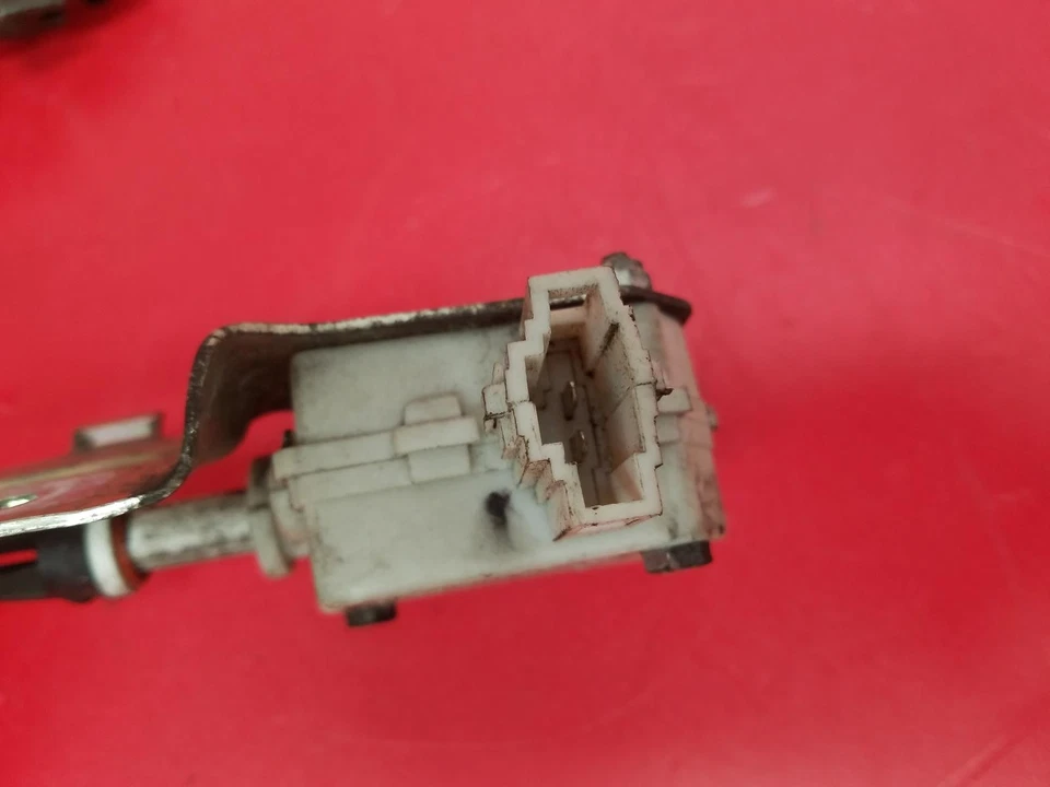 2017 PIAGGIO VESPA SEAT LOCK - Изображение 4 из 4