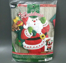 Bucilla / Plaid "Here Comes Santa" Felt Christmas Wall Hanging Kit NIP