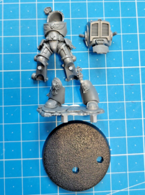 Warhammer 40k Imperial Fists Warhammer 40K Bits – Random Infernus, Leviathan, Or Intercessor Space Marine Body, Torso & Legs (Used/Unpainted) Necron Indomitus Half - Foto 2