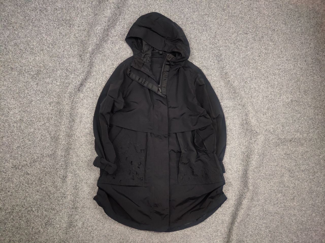 LuluLemon Flower Patterned Lightweight Hooded Par… - image 1