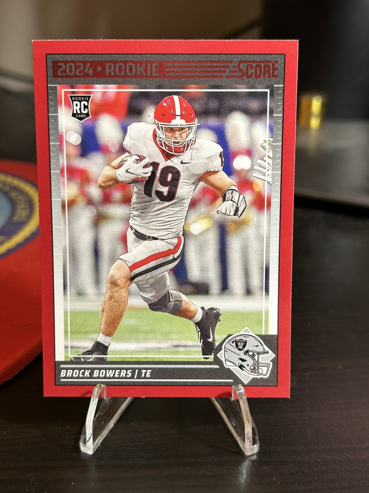 2024 Score - Rookies Brock Bowers #310 Red border (RC)