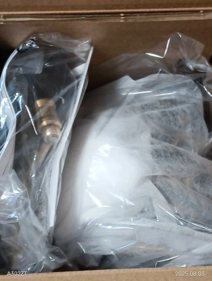 Carrete giratorio Daiwa 23 BG SW 4000D-CXH metal negro en caja nuevo Foto 4 de 4