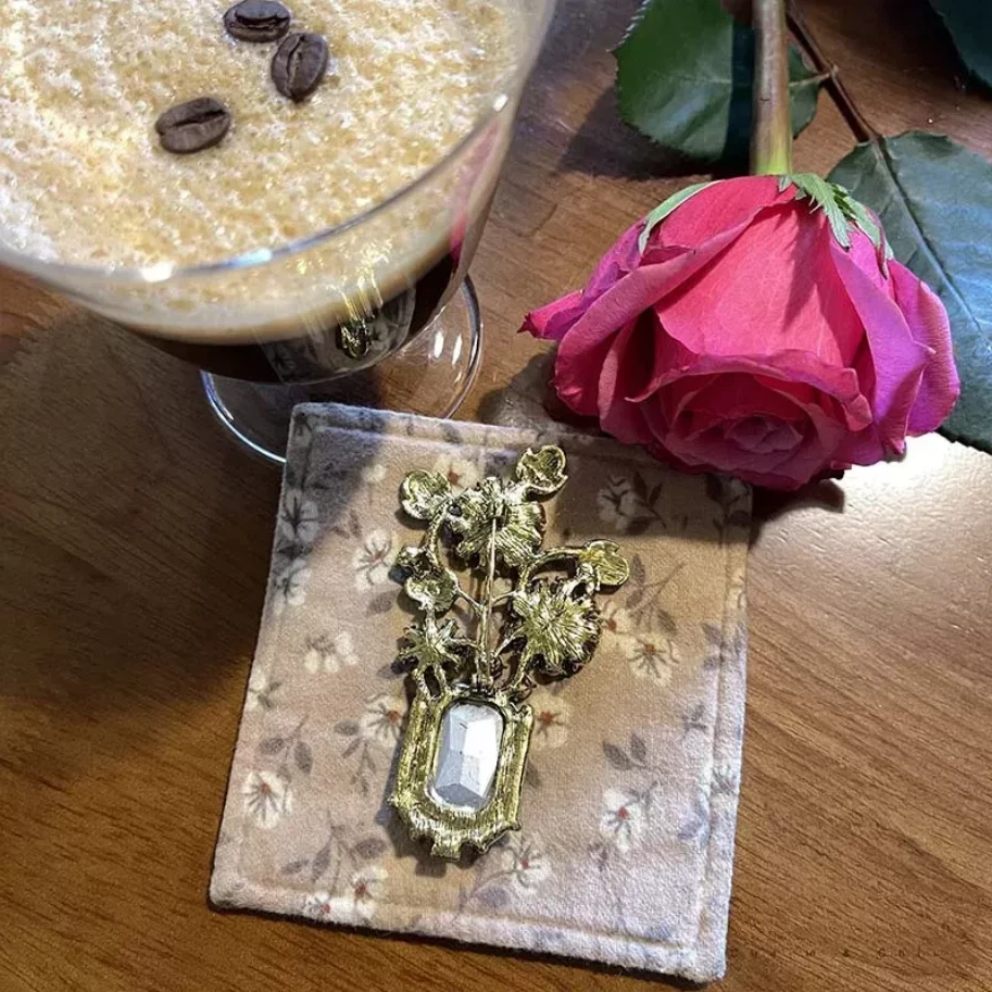 Large Vintage Crystal Rhinestone Flowers in A Green Vase Brooches Pins for Women - Image 3 of 4