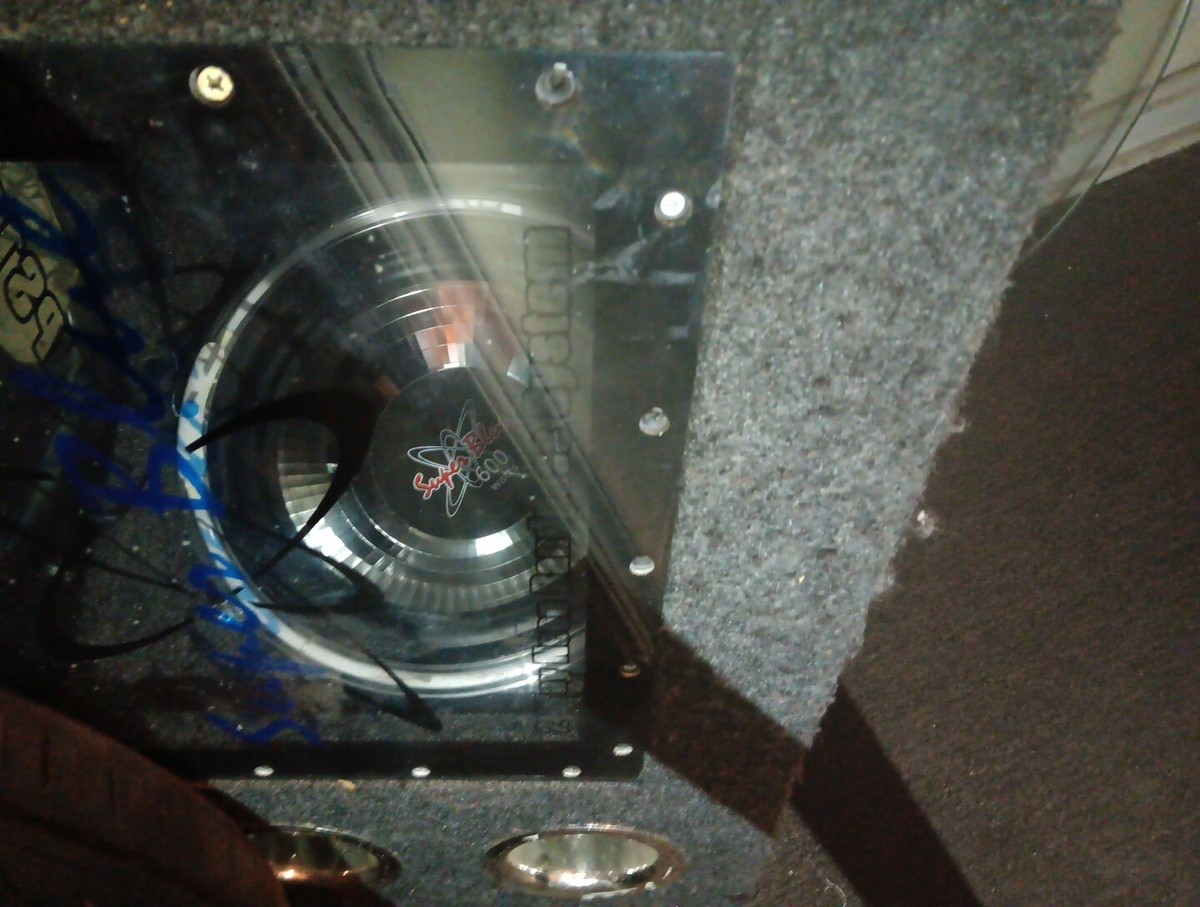 super blue 600 watt subwoofer Box | eBay