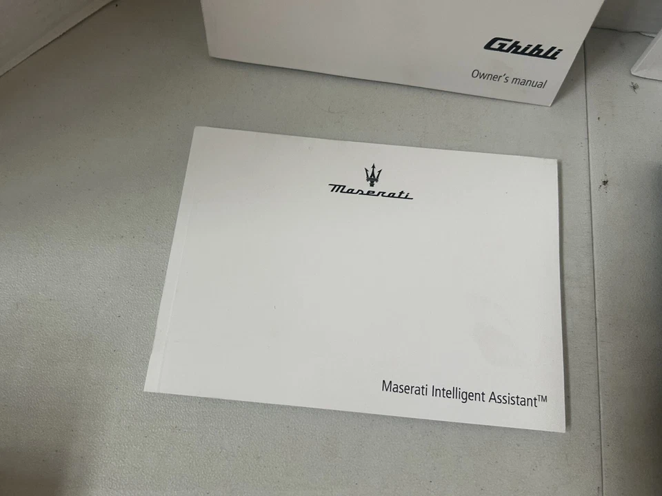 Maserati GHIBLI 2021 manual del propietario de fábrica y estuche OEM envío gratuito Foto 4 de 4