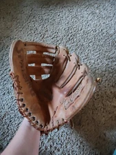 Spalding The Classic EZ Flex Softball Glove  42-5333 RHT Chrome Tanned Top Grain
