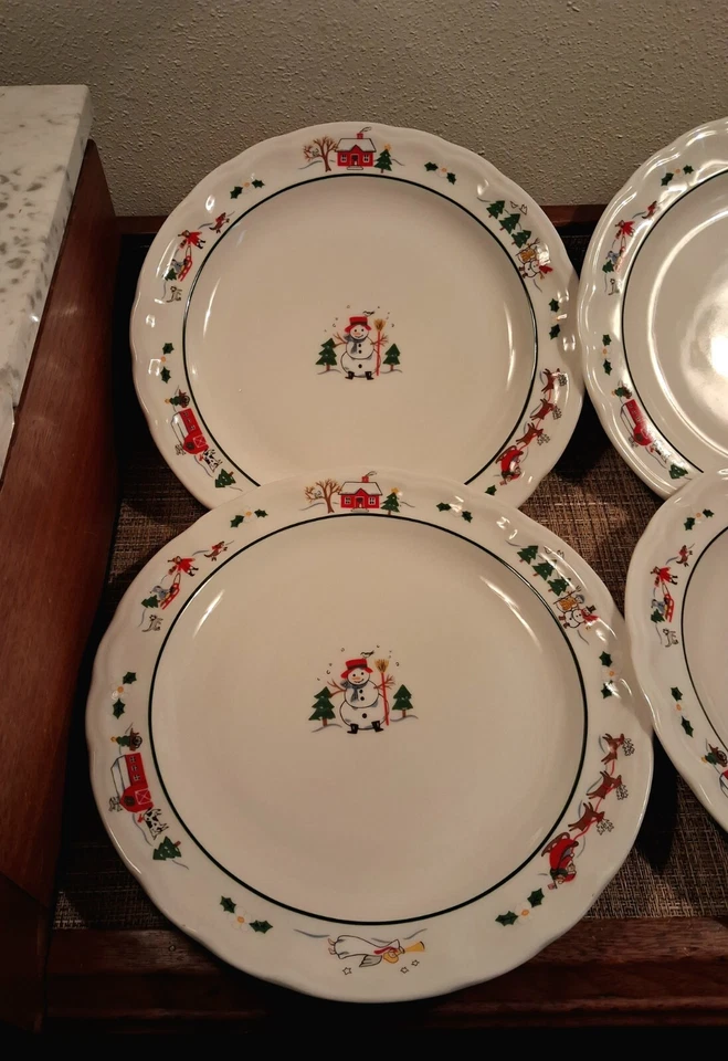 Juego de 4 platos de cena de Navidad Pfaltzgraff Snow Village 11" B Foto 3 de 4