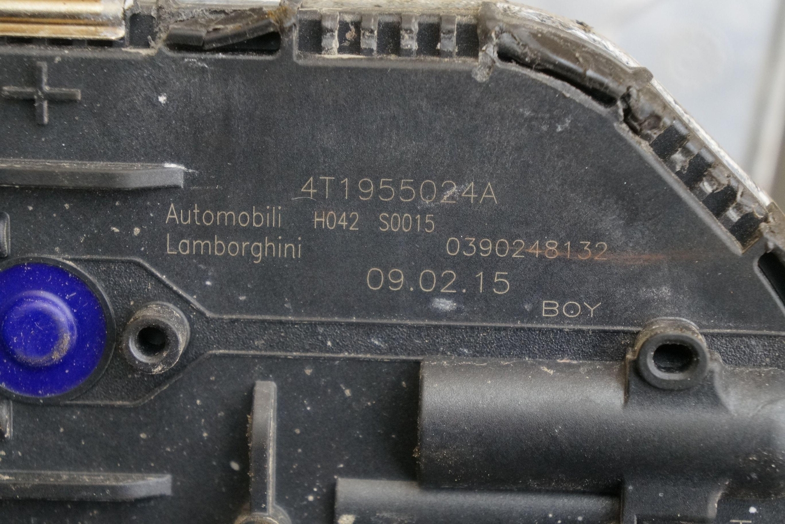 Left Driver Side Windshield Wiper Motor 4T1955024A OEM Lamborghini Huracan 2015