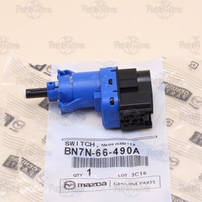 New Genuine OEM Mazda CX-3 CX-5 CX-9 MAZDA 3 Stop Lamp Switch Assy